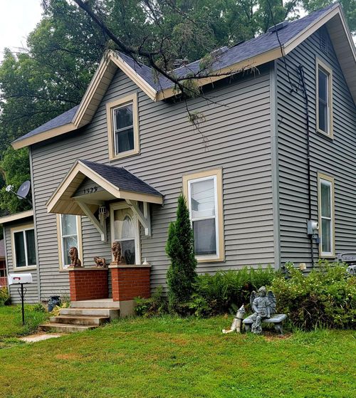 1529 Bush St, Red Wing, MN, 55066-3623 | Card Image
