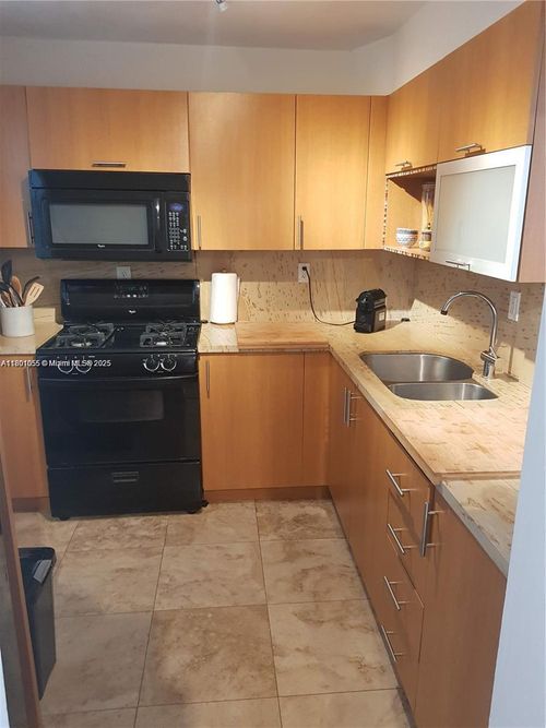 apt-308-720 Collins Ave, Miami Beach, FL, 33139-6202 | Card Image