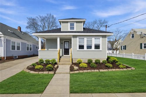 53 Oriole Ave, Pawtucket, RI, 02860-2422 | Card Image