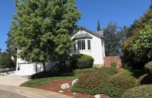 4572 Moyvane Dr, Redding, CA, 96001-5690 | Card Image