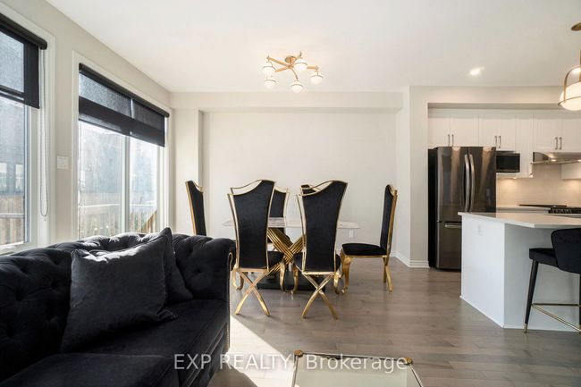 178 Angelonia Cres, House attached with 3 bedrooms, 3 bathrooms and 2 parking in Gloucester ON | Image 7
