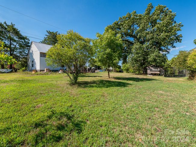 8670 Nc 200 Hwy, House other with 3 bedrooms, 1 bathrooms and null parking in Midland NC | Image 38
