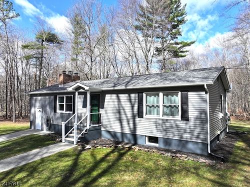 3 Davey Ln, Sandyston, NJ, 07826-5001 | Card Image