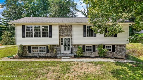 175 Henderson Ln, Jacksboro, TN, 37757-3716 | Card Image