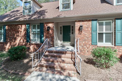 1051 Michael Ave, Concord, NC, 28025-9547 | Card Image