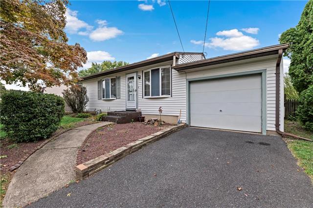Ridge Trl, Easton, PA 18040