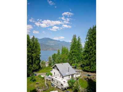 1766 Riondel Rd North, House other with 2 bedrooms, 2 bathrooms and null parking in Riondel BC | Image 3