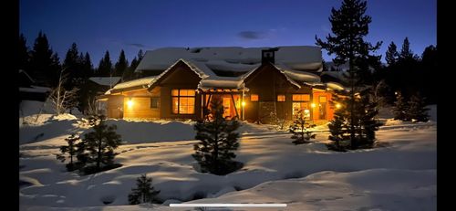 10200 Valmont Trl, Truckee, CA, 96161-2072 | Card Image