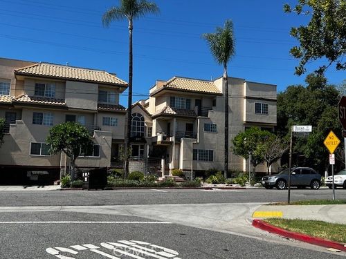 537 N Adams St, Glendale, CA, 91206-3486 | Card Image