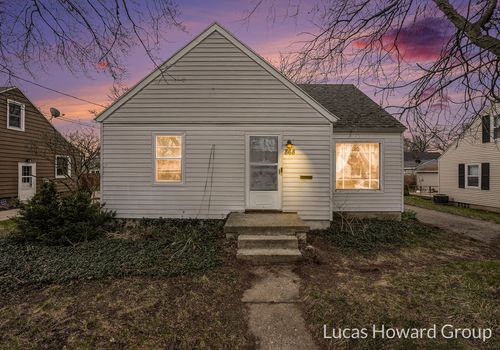 868 Beech St Sw, Wyoming, MI, 49509-3924 | Card Image