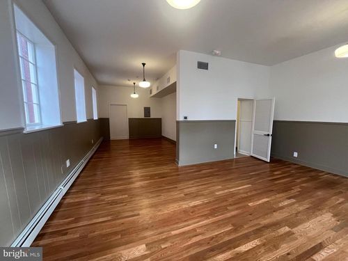 112 W Burke St, Martinsburg, WV, 25401-3302 | Card Image