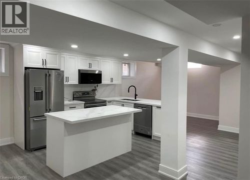 bsmt-401 Old Mud St, Stoney Creek, ON, L8J4A1 | Card Image