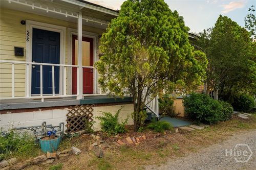 530 E Gordon Ln, savannah, GA, 31401-5011 | Card Image