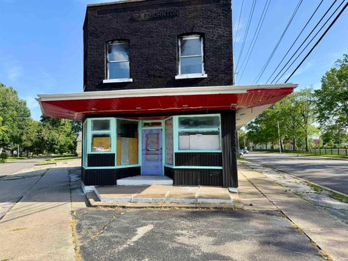1165 Edwardsburg Ave, Elkhart, IN, 46514-2838 | Card Image