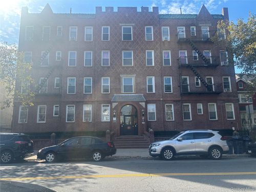 c6-109-18 Lefferts Blvd, Jamaica, NY, 11420-1350 | Card Image