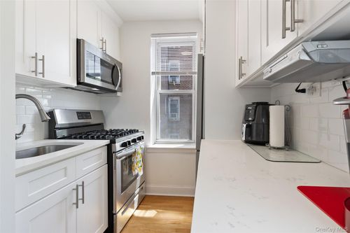 apt-2c-205 E 238th St, Bronx, NY, 10470-1872 | Card Image