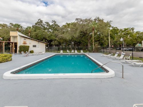 13c-3321 Simms St, Hollywood, FL, 33021-3147 | Card Image