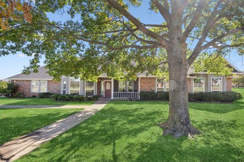 1107 Ruidoso Downs Dr, Terrell, TX, 75160-7395 | Card Image