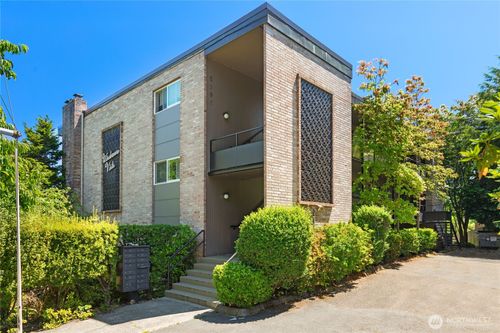 apt-103-5101 Ne 55th St, Seattle, WA, 98105-2874 | Card Image
