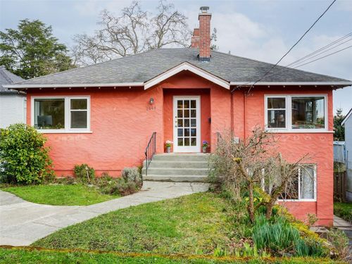 2649 Avebury Ave, Victoria, BC, V8R3W3 | Card Image