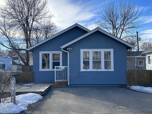 516 12a St N, Lethbridge, AB, T1H2J7 | Card Image