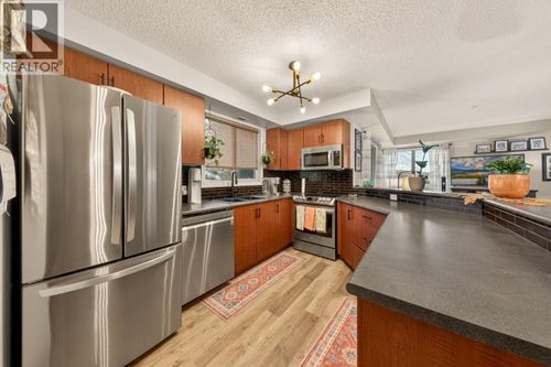 1212-205 3rd Ave, Invermere, BC, V0A1K7 | Card Image