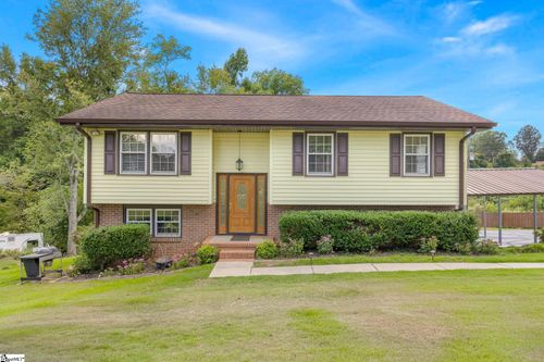 110 Earl St, Pickens, SC, 29671-9706 | Card Image