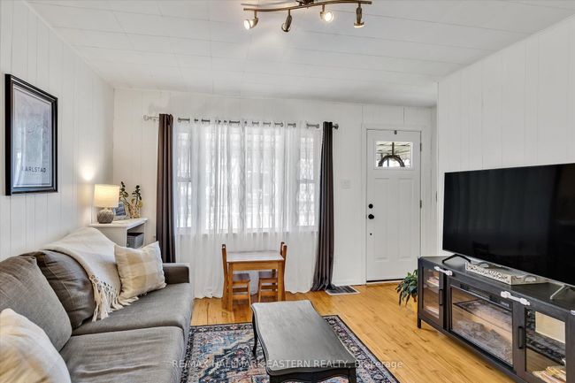 706 Monaghan Rd, House other with 3 bedrooms, 1 bathrooms and 2 parking in Peterborough ON | Image 4