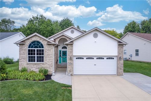 3293 Bath Heights Dr, Cuyahoga Falls, OH, 44223-3758 | Card Image