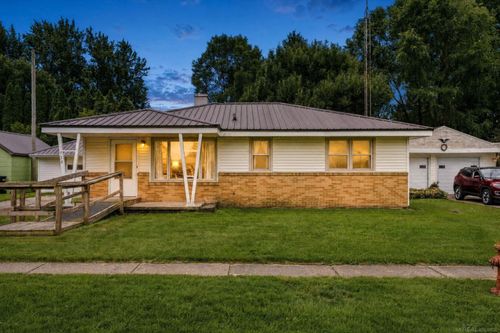 130 Gaige St, Croswell, MI, 48422-1109 | Card Image