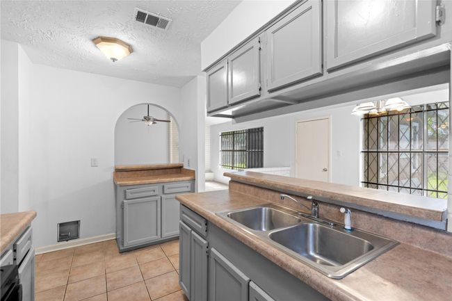 1330 Stevenage Ln, House other with 3 bedrooms, 2 bathrooms and 2 parking in Channelview TX | Image 7