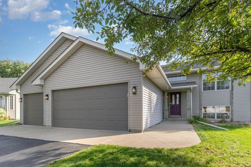 1883 Parkway Ave, Shakopee, MN, 55379-3903 | Card Image