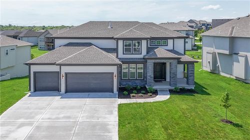 6126 Lewis Dr, Shawnee, KS, 66226-3618 | Card Image