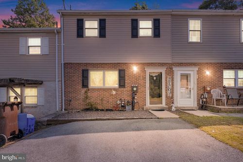 1354 Fox Run, READING, PA, 19606-1142 | Card Image