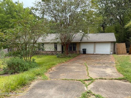 611 E Pine Needle Court, Ridgeland, MS, 39157 | Card Image
