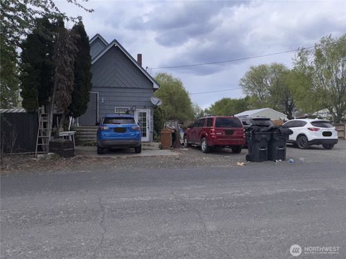 1 Orchardvale Rd, Zillah, WA, 98953-9021 | Card Image