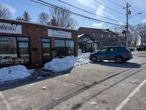 c-90 Washington Dr, Huntington, NY, 11743-3011 | Card Image