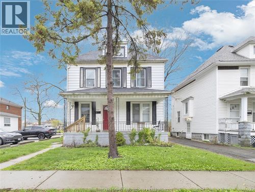 227 Bridge Ave, Windsor, ON, N9B2M1 | Card Image