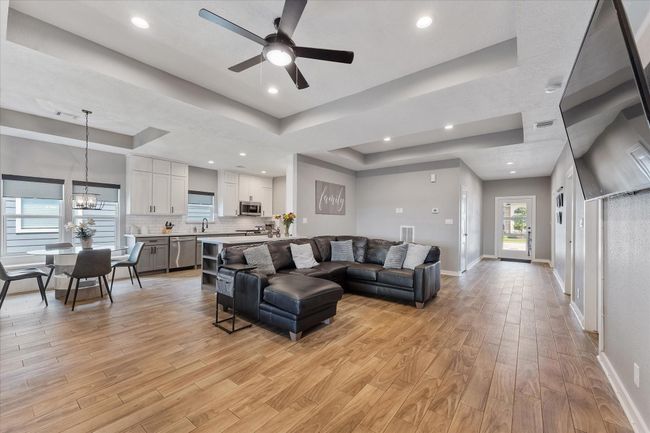10737 S Lake Mist Ln, House other with 3 bedrooms, 3 bathrooms and 2 parking in Willis TX | Image 7