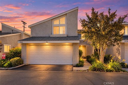 23121 Yvette, Valencia, CA, 91355 | Card Image