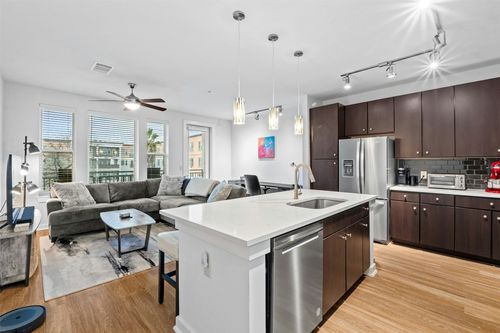 unit-4040-1900 Barton Springs Rd, Austin, TX, 78704-1497 | Card Image