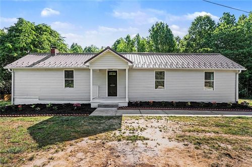 4900 Day Ct, Walkertown, NC, 27051-9805 | Card Image