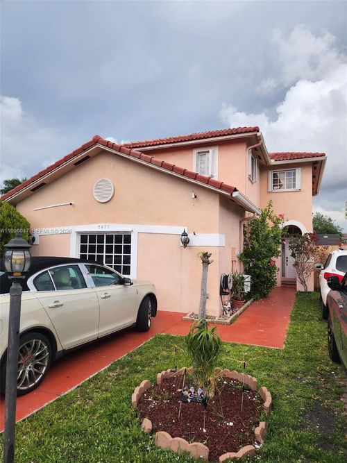 7477 Nw 167th St, Hialeah, FL, 33015-4152 | Card Image