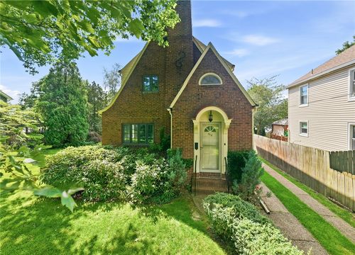 318 Morrison Ave, Greensburg, PA, 15601-4440 | Card Image