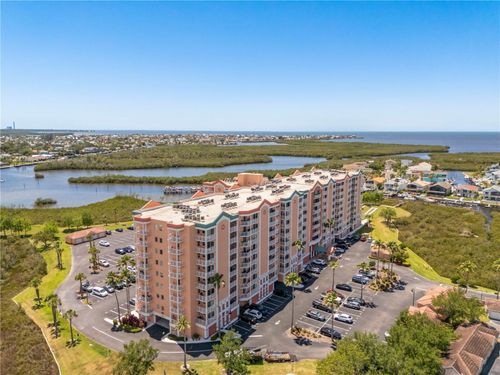 302-4516 Seagull Dr, New Port Richey, FL, 34652-2098 | Card Image