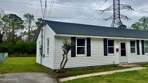 1222 Davis St, Jacksonville, NC, 28540-5733 | Card Image