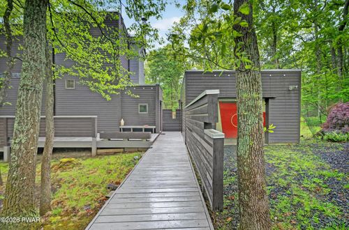 220 Kinsale Ln, Dingmans Ferry, PA, 18328 | Card Image