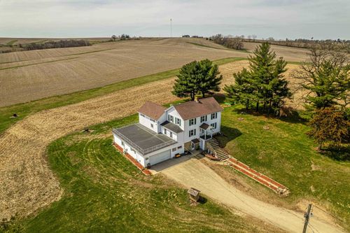 1943 State Road 11, South Wayne, WI, 53587-9780 | Card Image