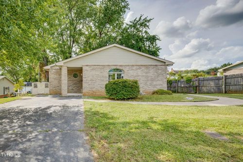 1009 E Myrtle Ave, Johnson City, TN, 37601-4135 | Card Image
