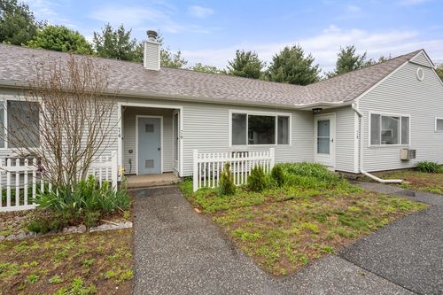 76-76 Mitchell Dr, Chicopee, MA, 01022-2148 | Card Image